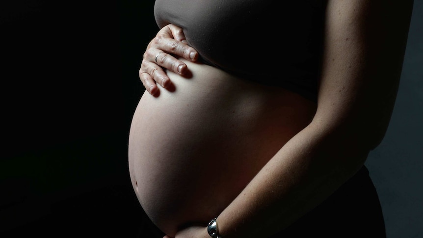 Experts warn Australian women are suffering post-natal psychosis