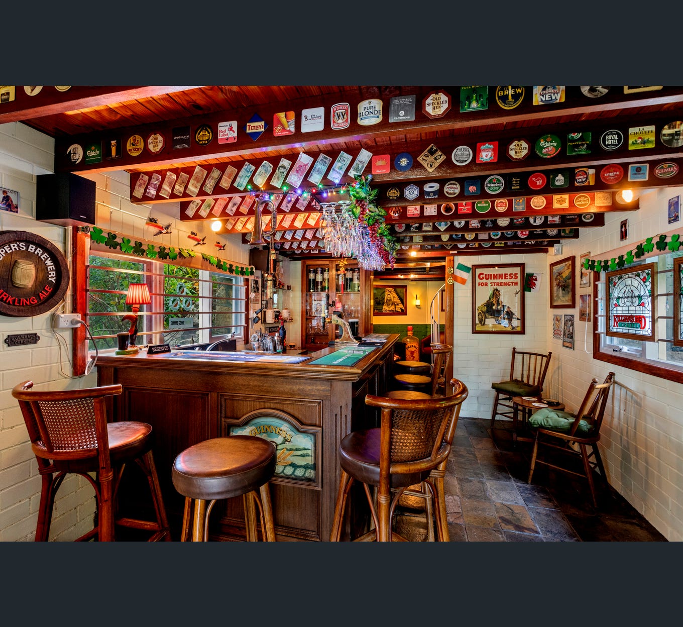 The real-life Irish pub built in an Adelaide foothills home - ABC listen