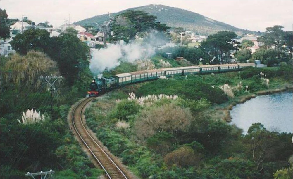 WA government to consider return of Perth to Albany passenger rail service