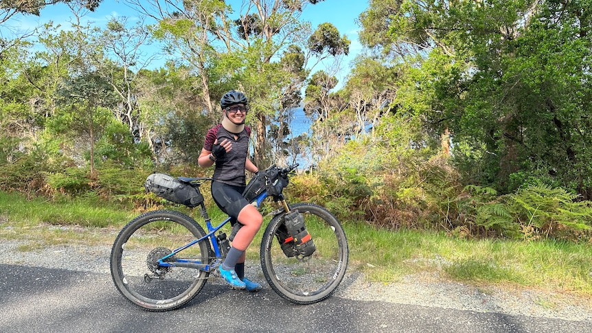 Emma Flukes parcourt 1 800 km avec Tassie Gift malgré la maladie de Graves et le cou de Shermer