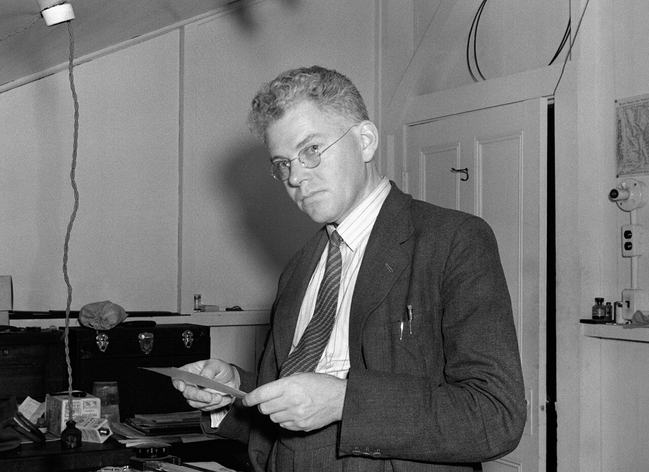 Nightlife History - Oliphant the Australian Genius