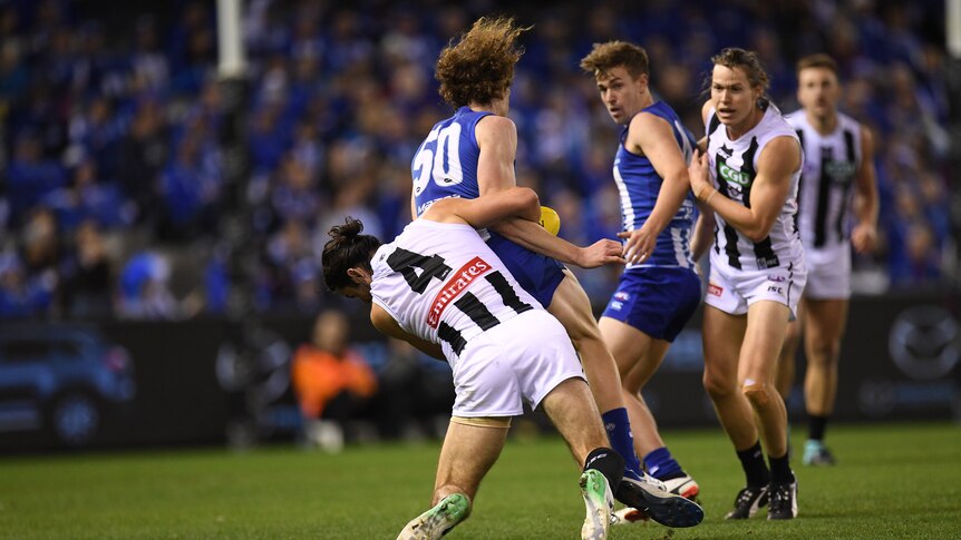Brodie Grundy tackles Ben Brown resulting in his concussion