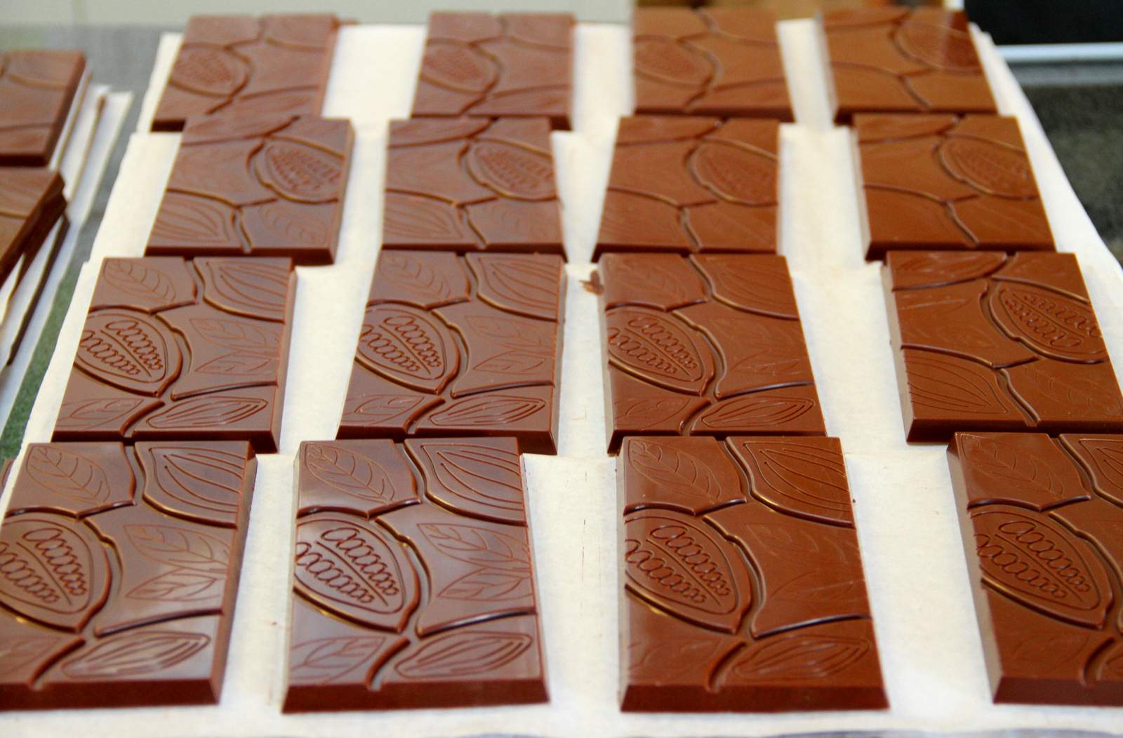 Vanuatu cocoa high grade chocolate in tiny Australian factory