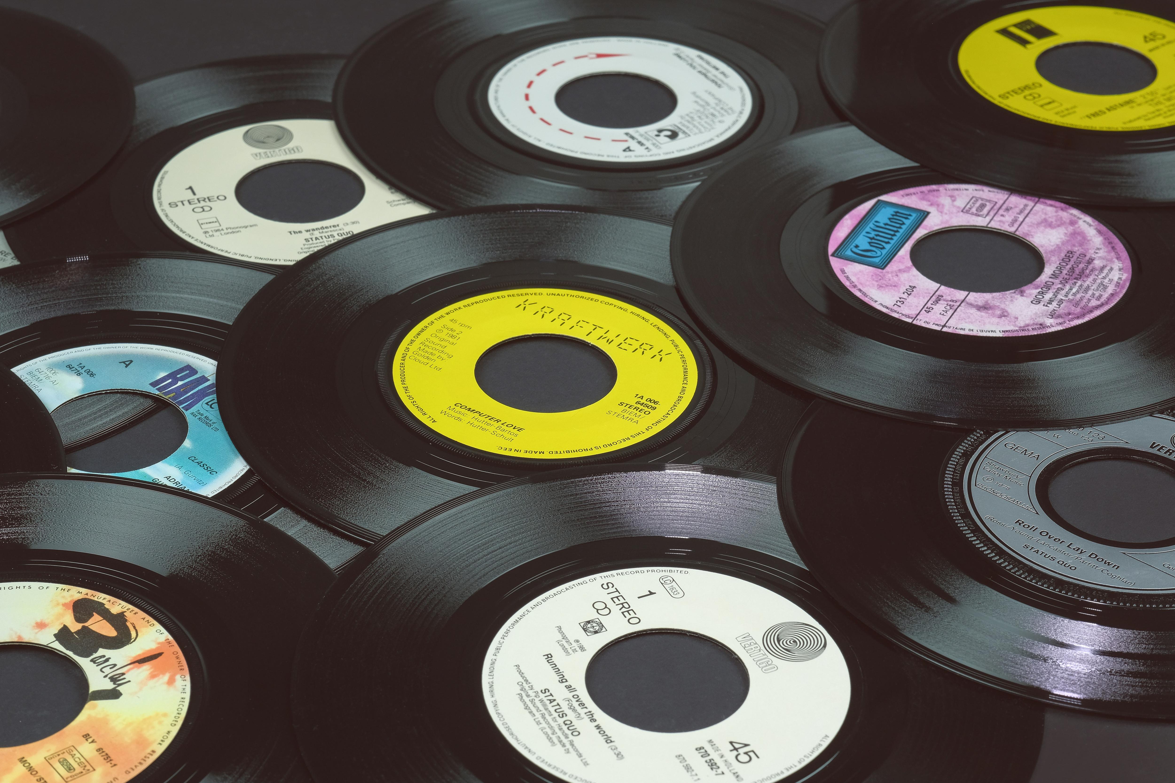 The Analogue Field Guide - ABC listen