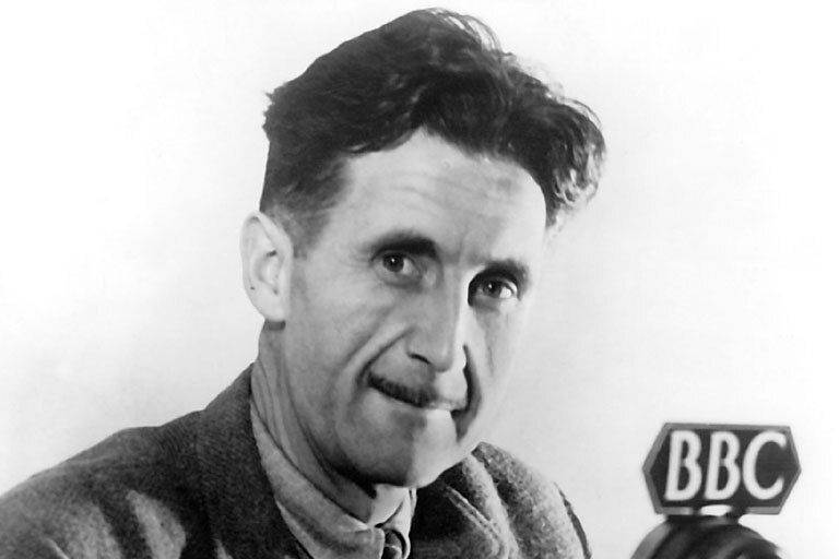 Black and white photo portrait of George Orwell.