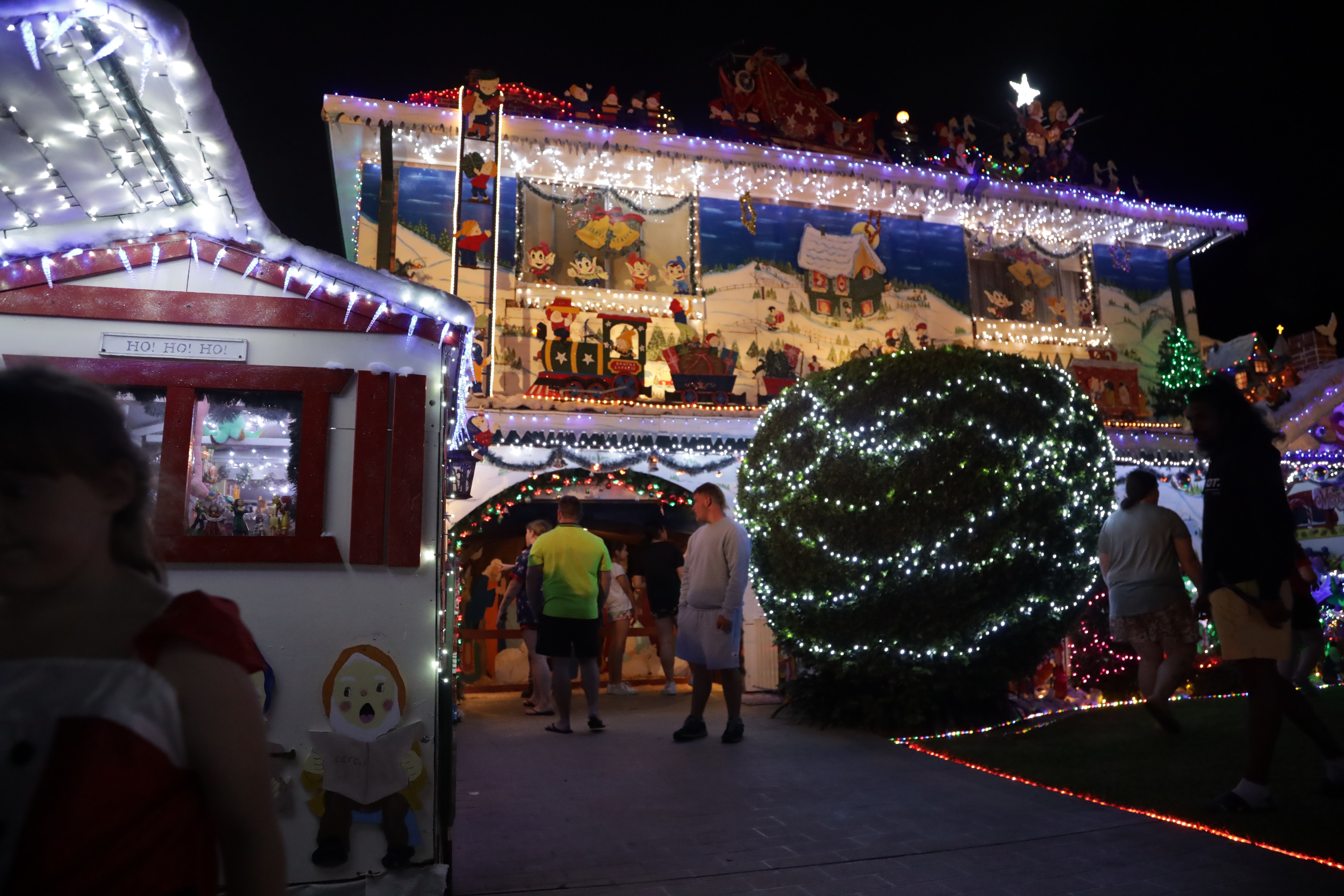 Christmas lights champions call time on dazzling Quakers Hill display