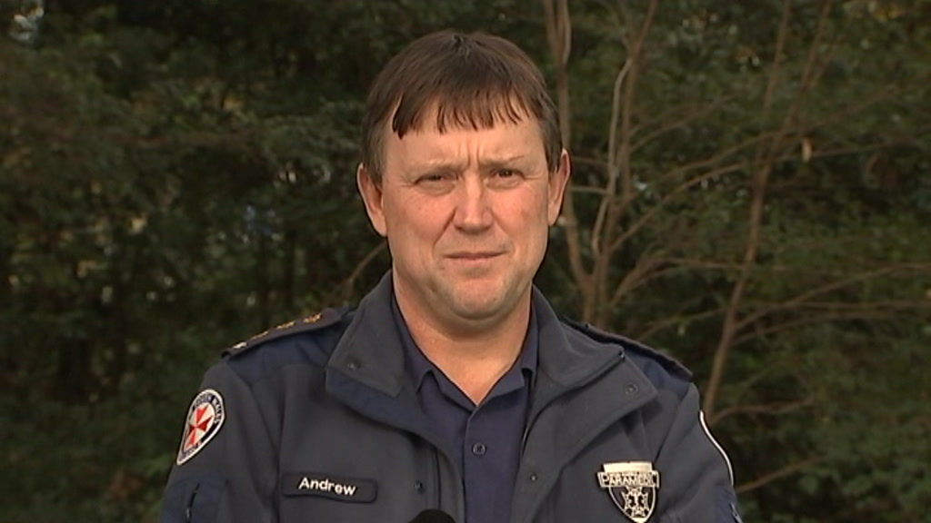 Paramedic says man attacked by shark was 'extremely lucky' - ABC News