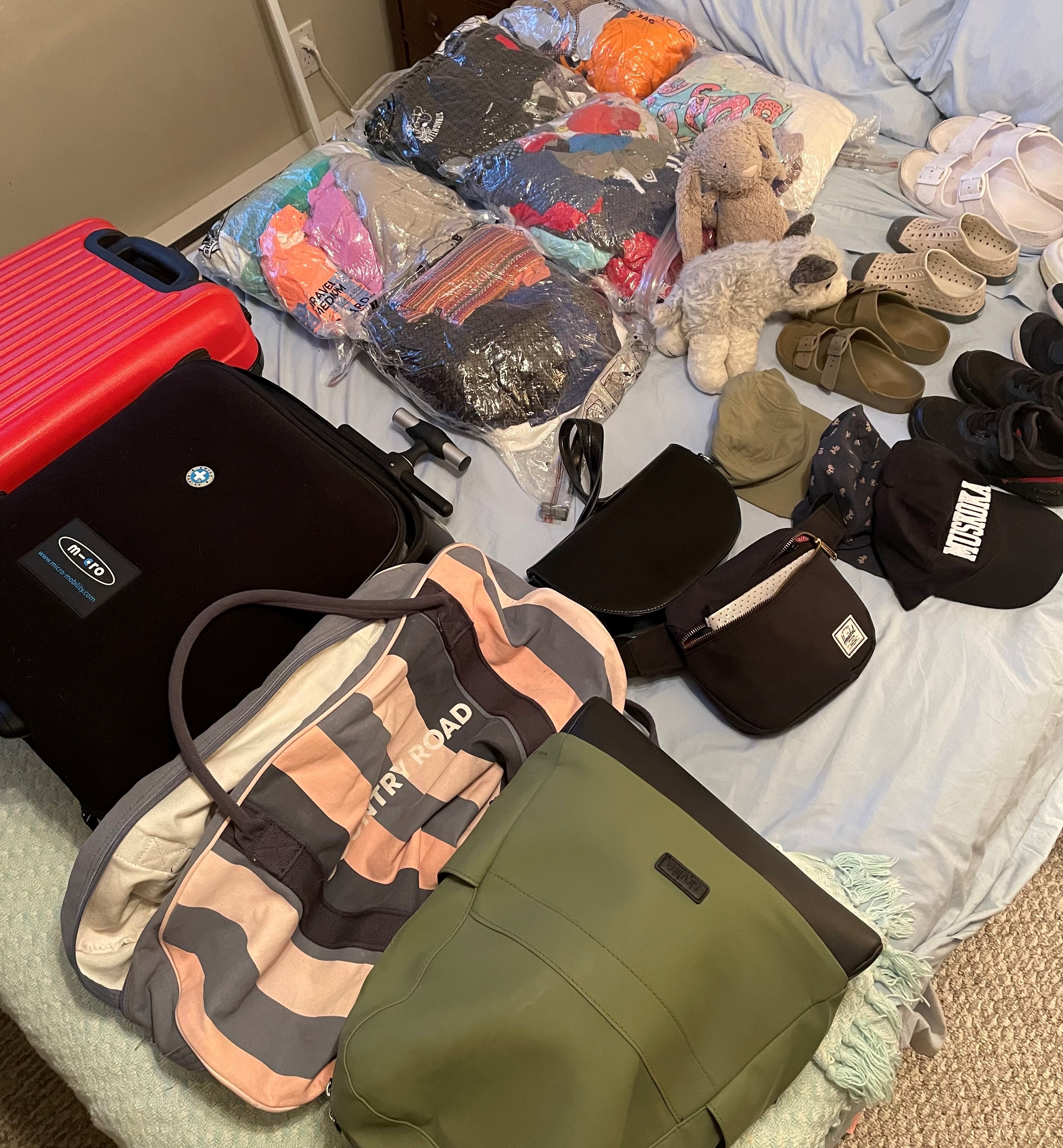 scared-of-losing-your-luggage-when-travelling-by-plane-try-packing