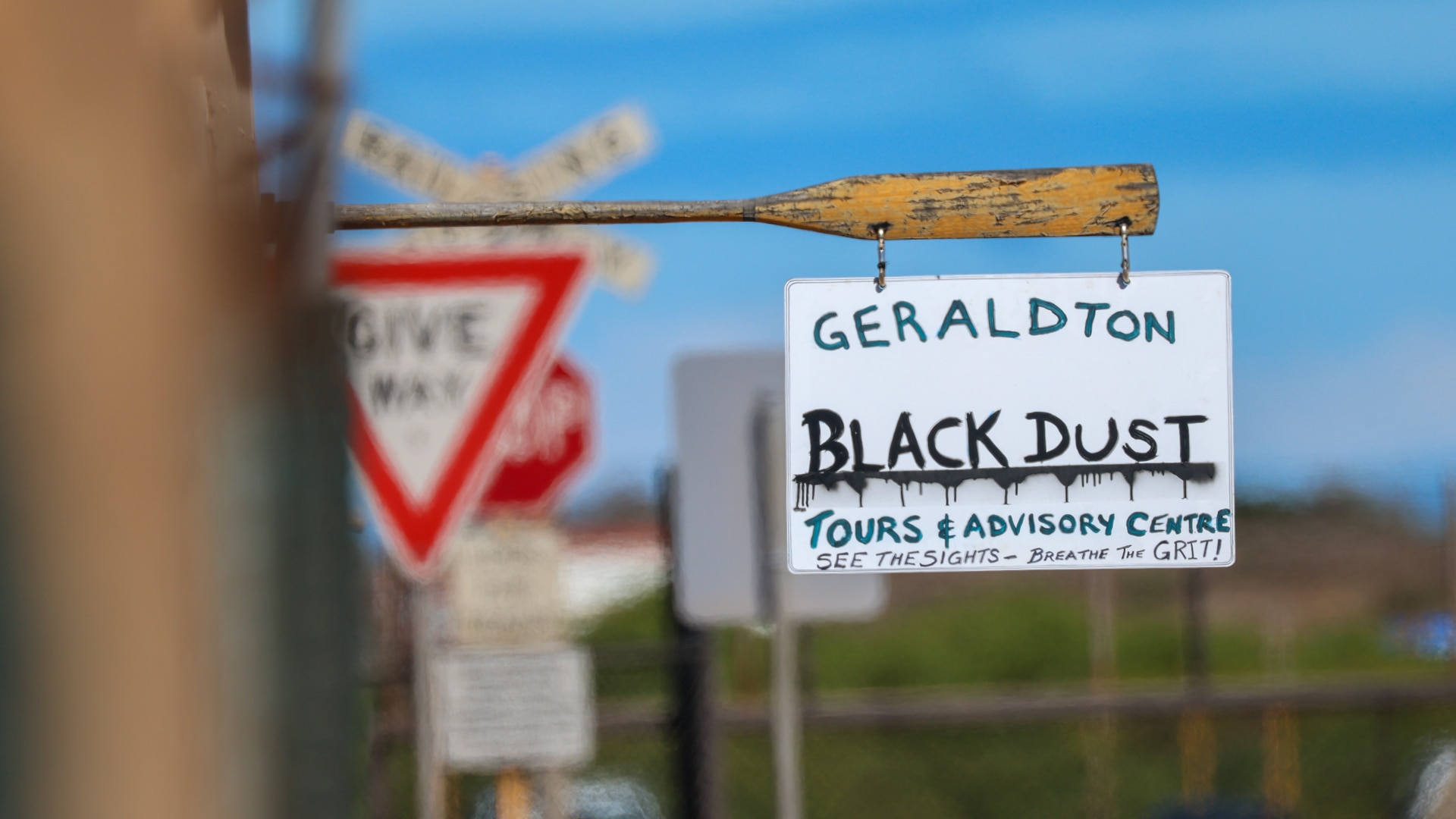 Investigators head to Geraldton as dust fears rise with iron ore expansion