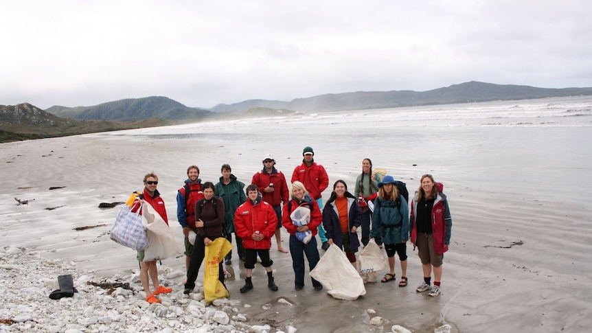 South west rubbish clean up crew at Coxes Bight